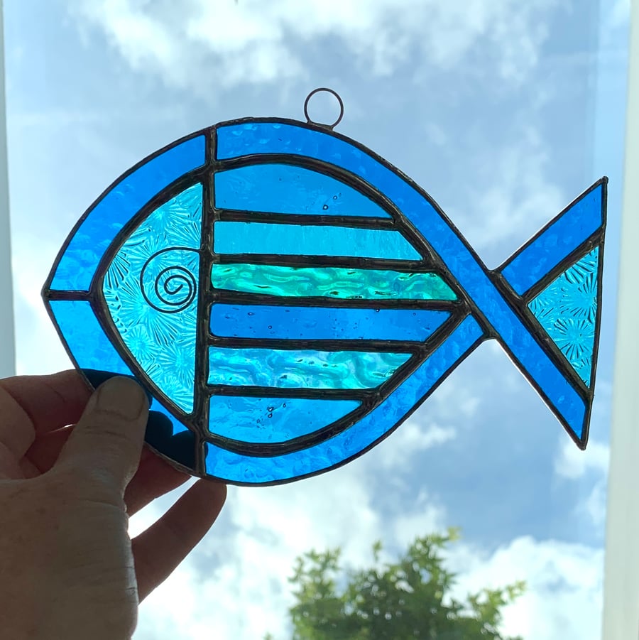 Stained Glass Striped Fish Suncatcher - Turq 