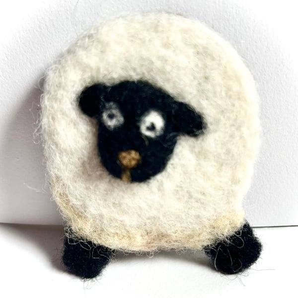Sheep Pin Brooch - Needlefelted