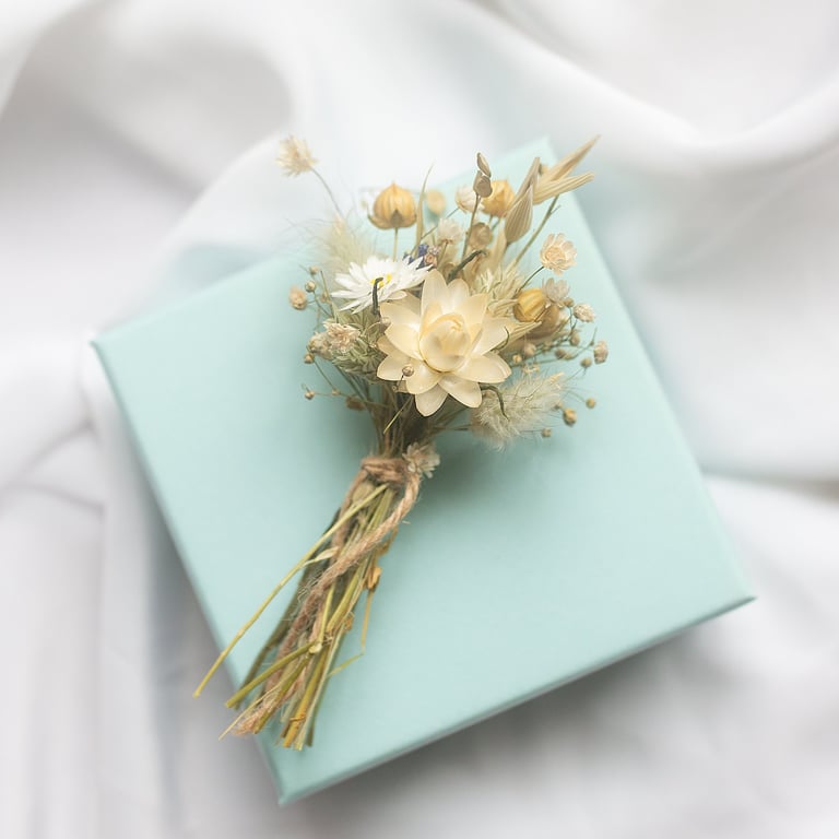 Dried Flower Neutral Creamy white Mini Posies in a pale blue Gift Box