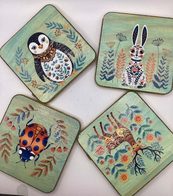Set of 4 square wood coasters 