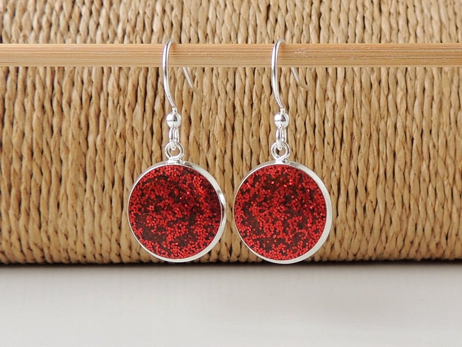 Red Spangles Resin Earrings(2180)