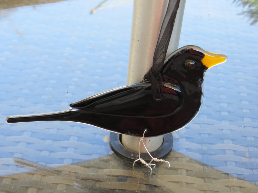 Blackbird fused glass bird-made to order - garden birds - british birds - fused 