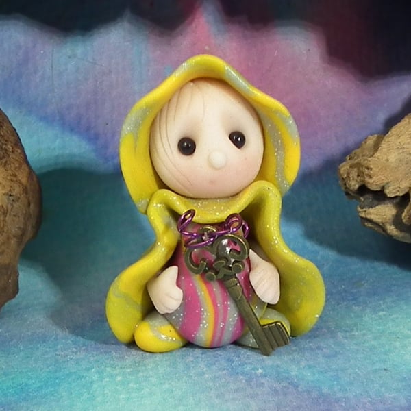 Season's Special Tiny Treasury Gnome 'Posy' with key OOAK Sculpt by Ann Galvin