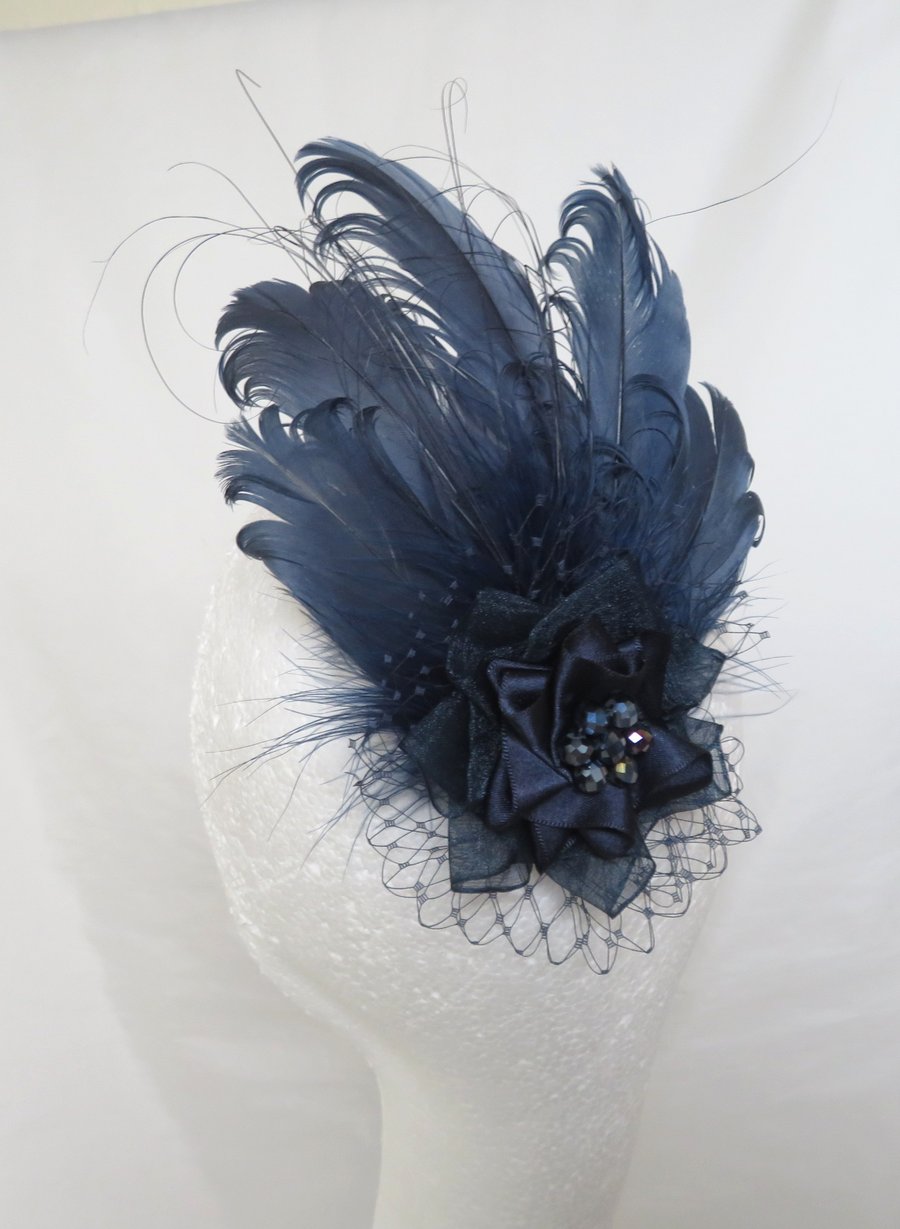 Navy Blue Regency Feather Hair Clip Headpiece – Vintage Occasion Fascinator