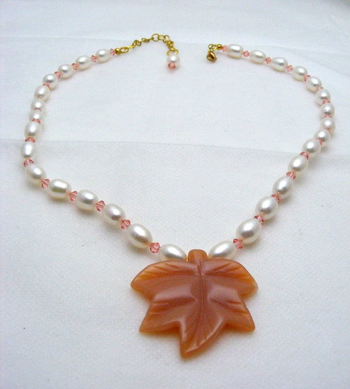 Agate Leaf Gemstone and Freshwater Pearl Necklace