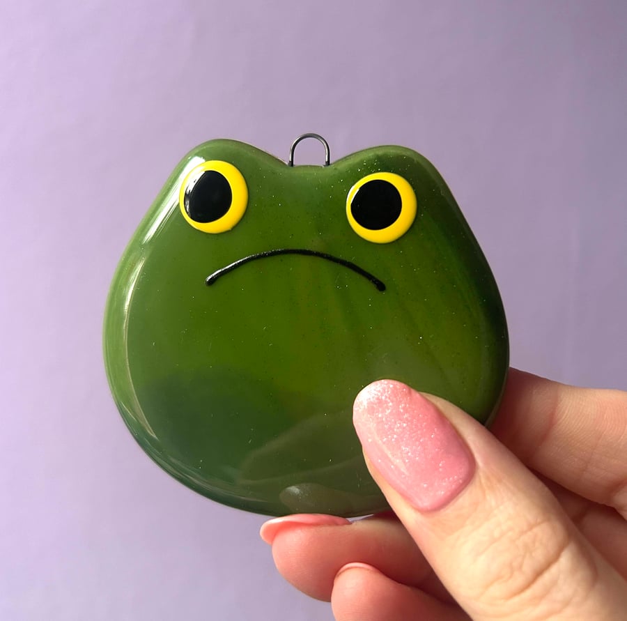 Fused Glass Froggy Family Hanging Decorations -  Green Grump
