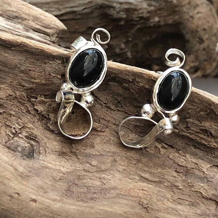 Sterling silver curl studs with black onyx  -00001792