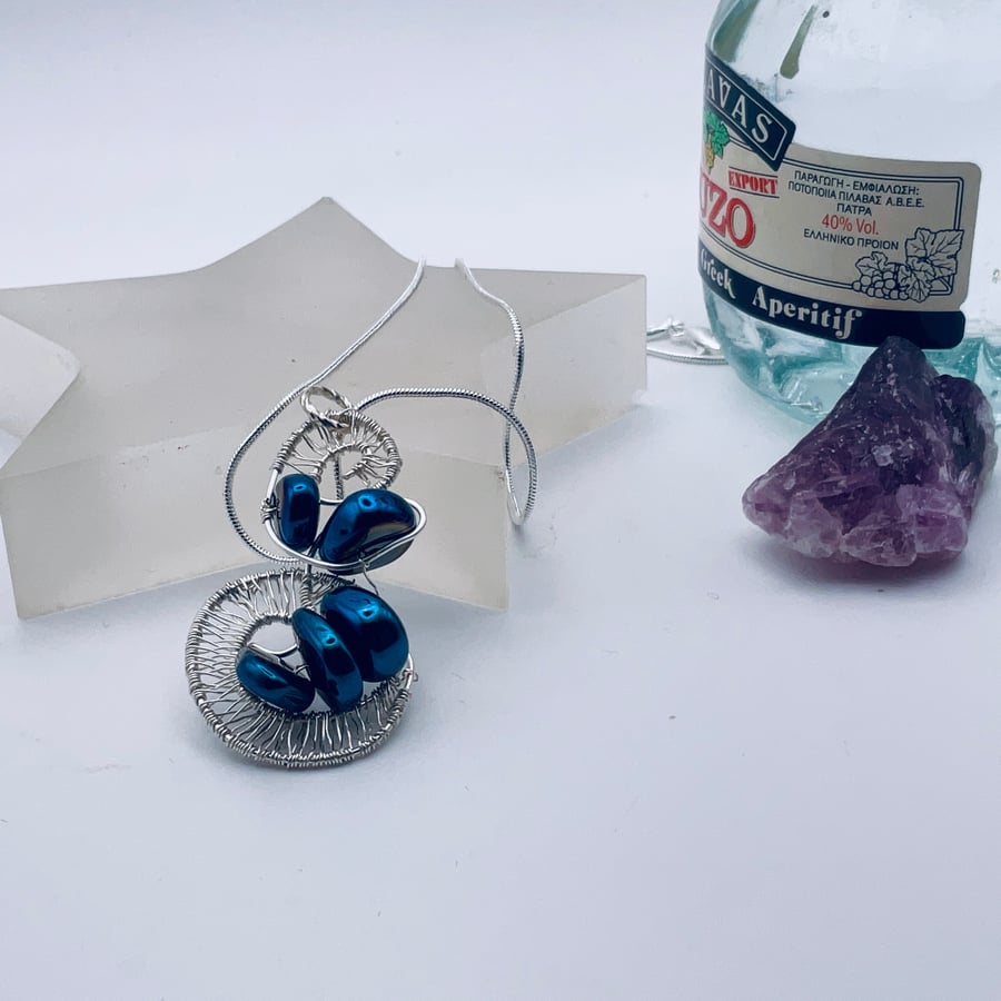 Sparkling midnight blue mini pendant