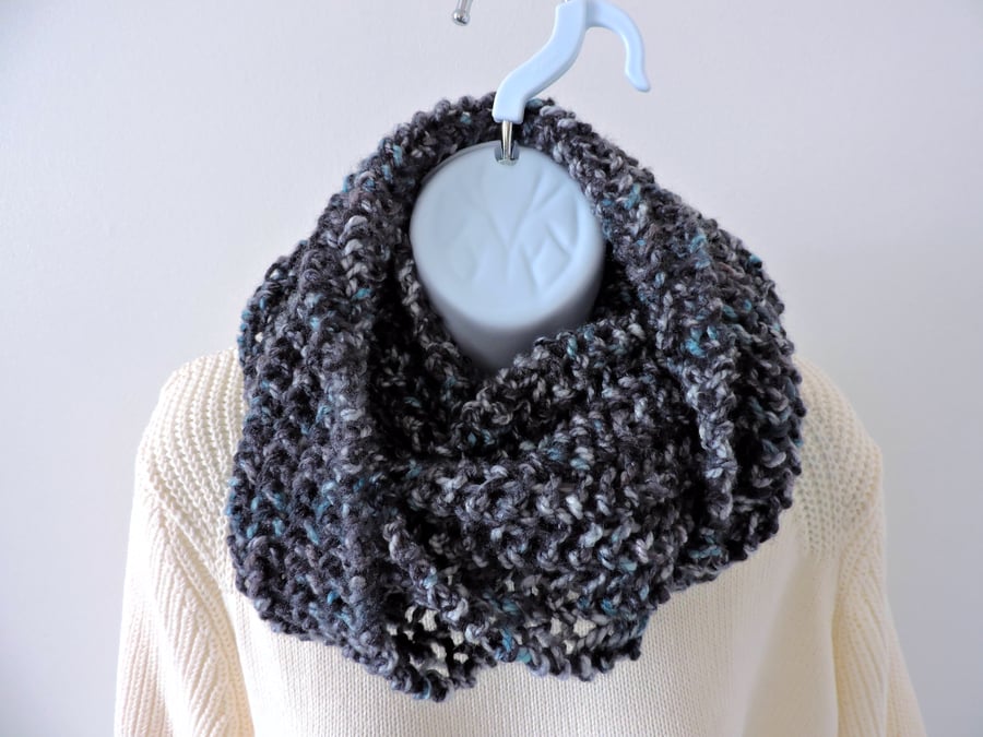 Infinity Scarf  Chunky Knit Dark Grey White and Turquoise
