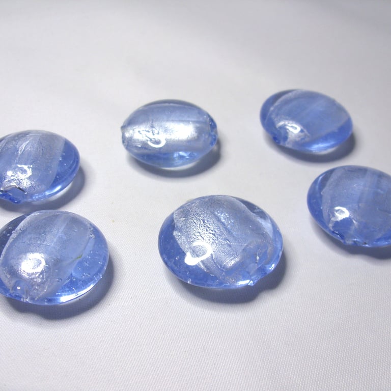 Pkt 6 pale blue silver foil lines large cushion beads