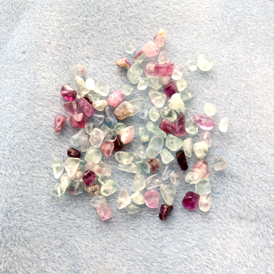 Crystal chip beads in assorted colours