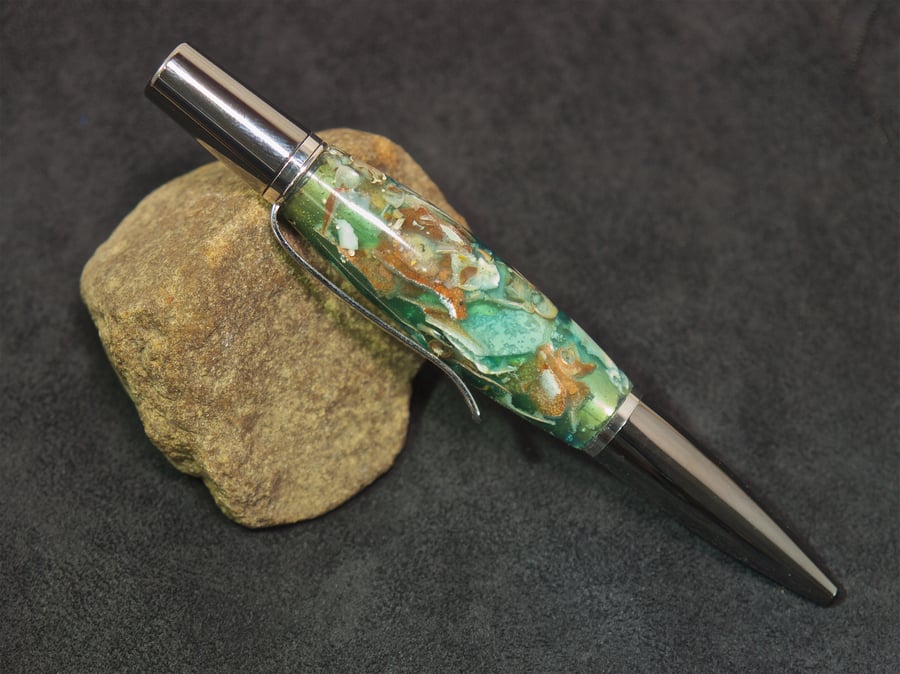 Artisan pen hand made on Orkney. S21
