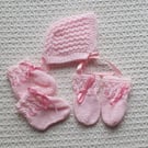 Pretty Little Hat, Mitts and Bootees Set, in Pink. For age 0 - 3 months.
