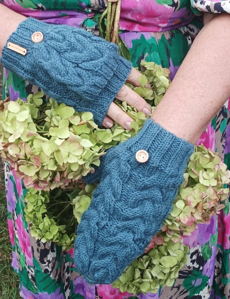 Hand knitted alpaca gloves with flap