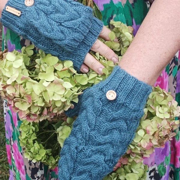 Hand knitted alpaca gloves with flap