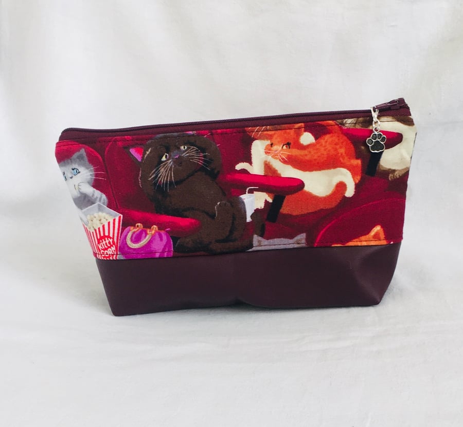 Cats Make Up Bag, Fun Cosmetic Bag, Zip Pouch, Gift Ideas.