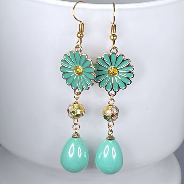 BLUE DAISY EARRINGS cloisonne  enamel duck egg blue gold plated japanese 