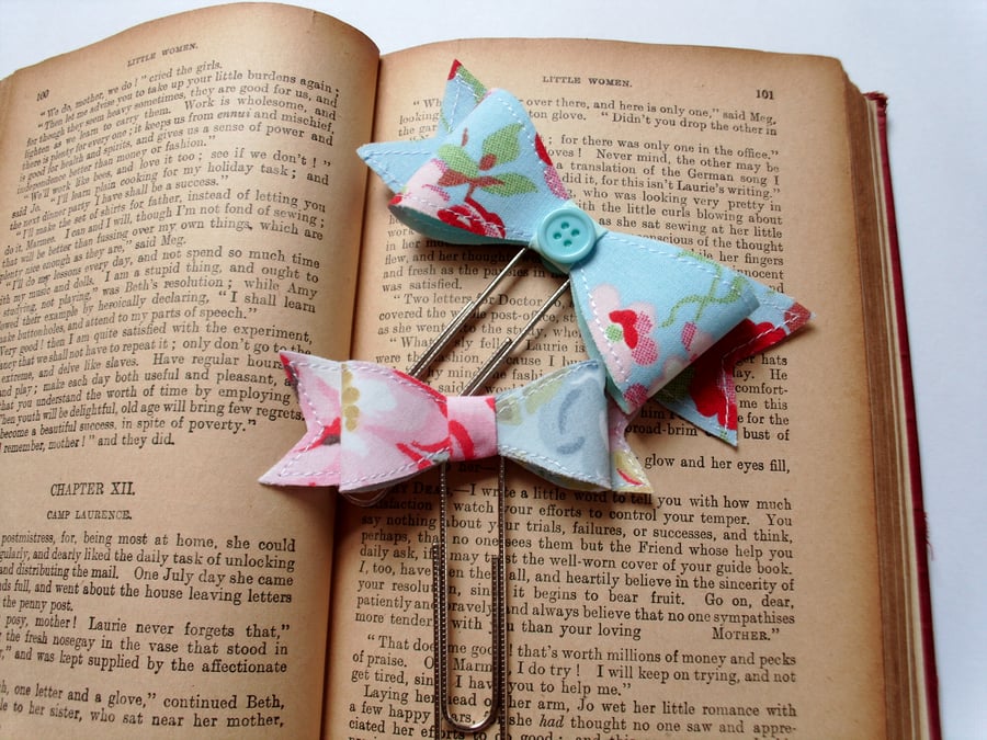 Bow paper clips,planner accessories,pair of bow paper clips,bookmark,diary clips