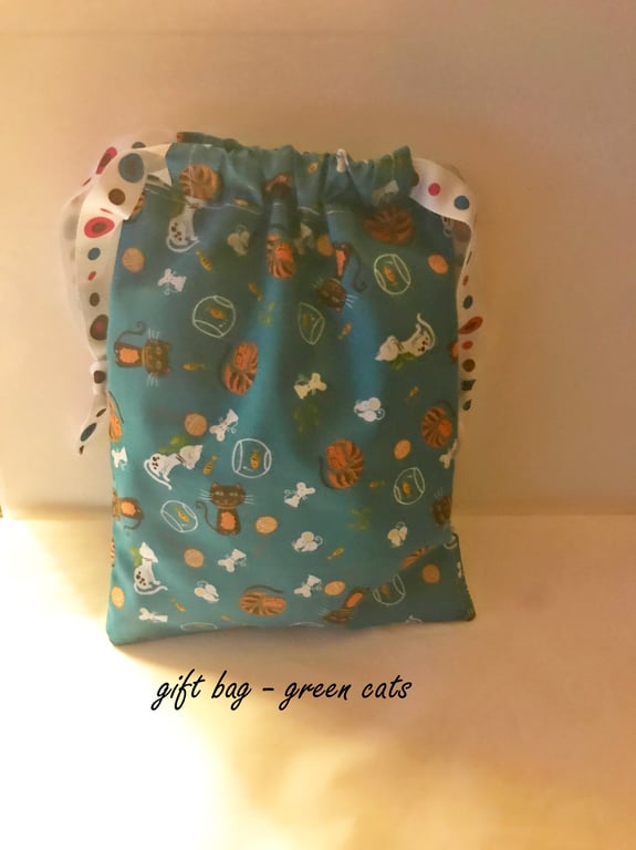 Green Cat Drawstring Gift Bag, Grey Cat Reusable Fabric Bag
