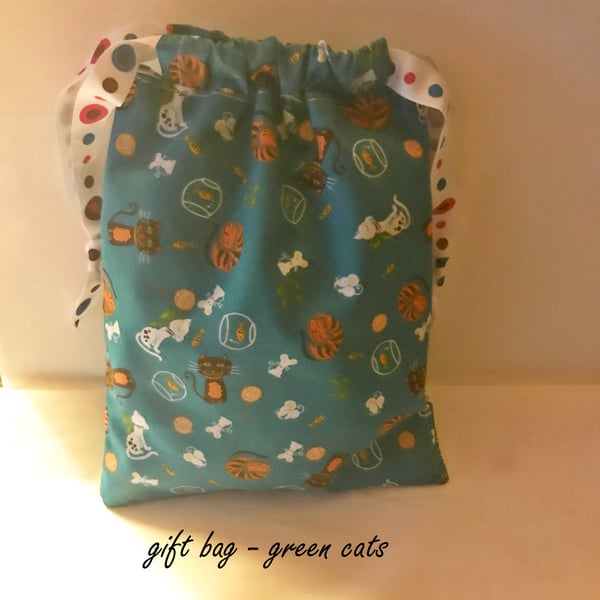 Green Cat Drawstring Gift Bag, Grey Cat Reusable Fabric Bag