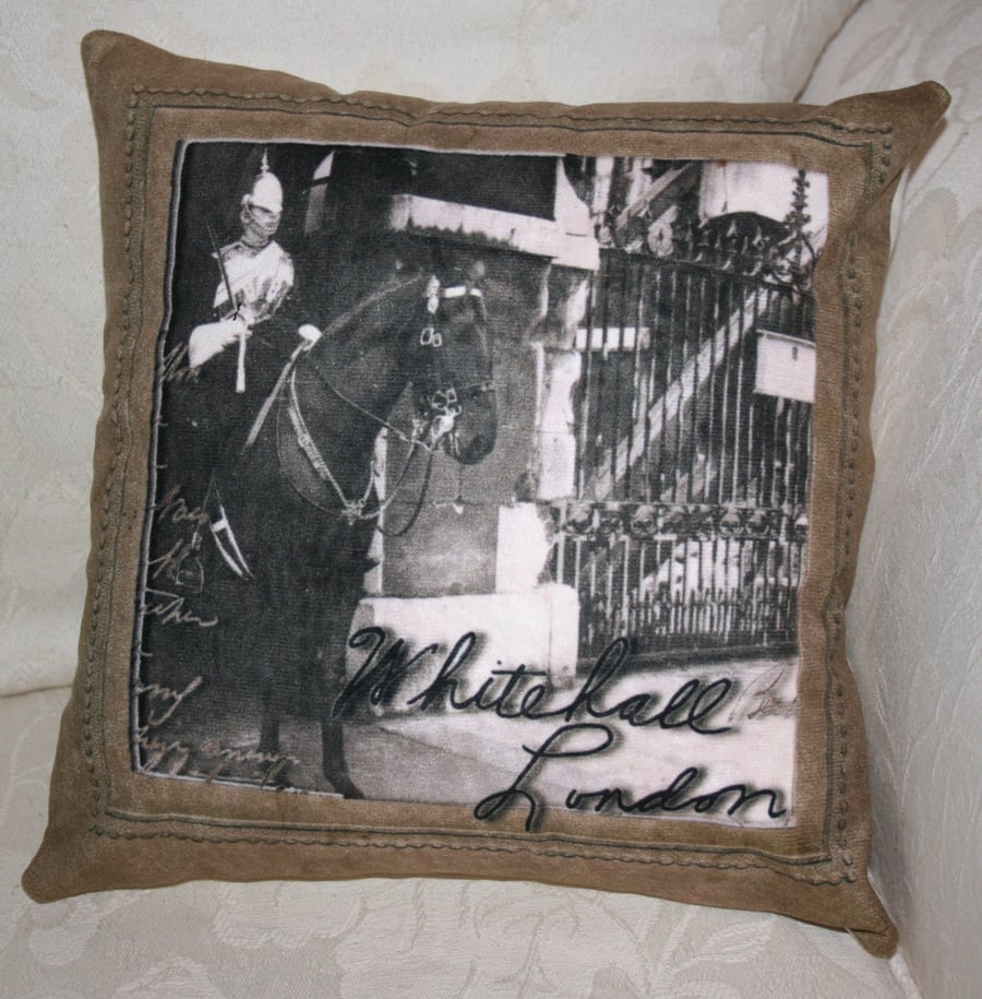Cushion Whitehall London Guard  with horse 
