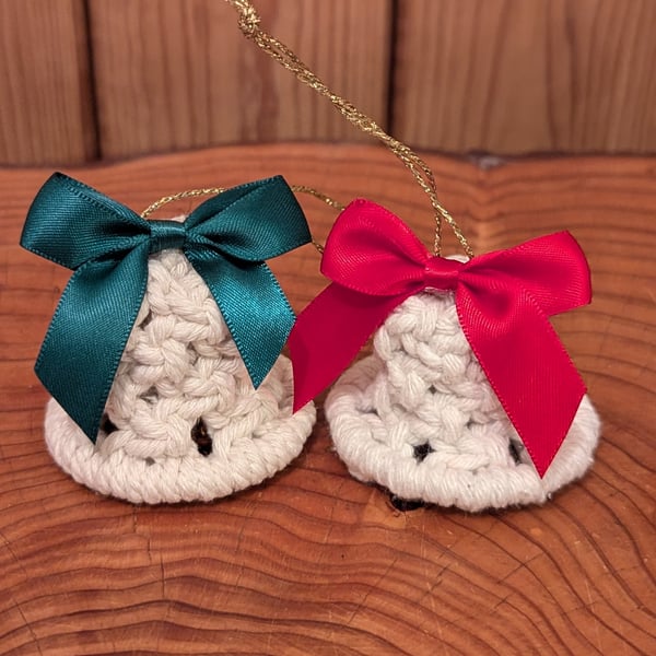 Christmas - macrame jingle bells