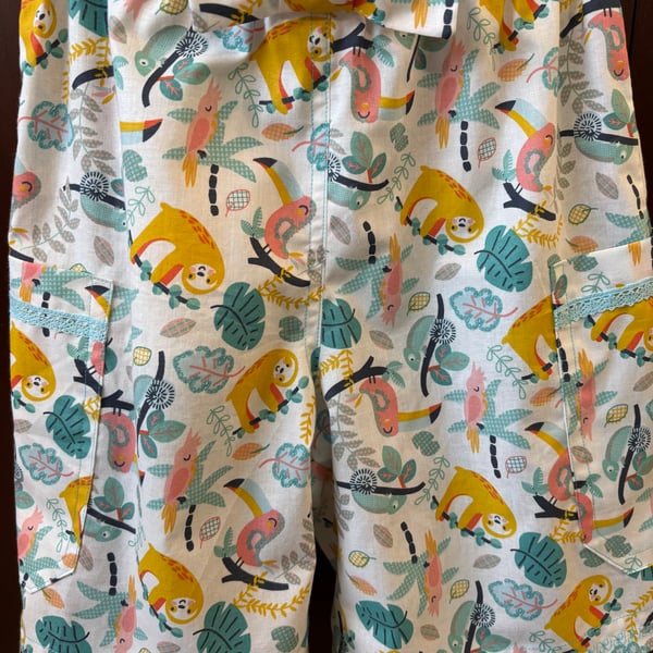 Pretty Sloth Themed Cargo Shorts