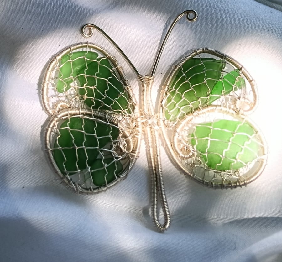 GREEN BUTTERFLY - Necklace 