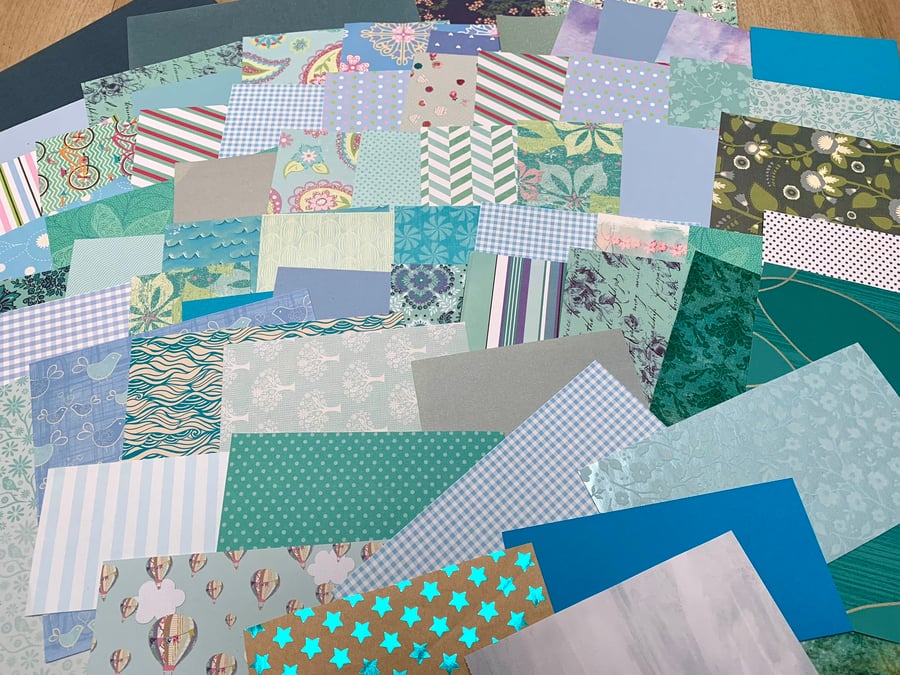 100 Pieces scrap paper bundle - Blue and green