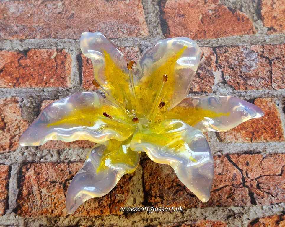 Handmade Fused Glass Opaline and Yellow Lily with Wall-mounting Bracket