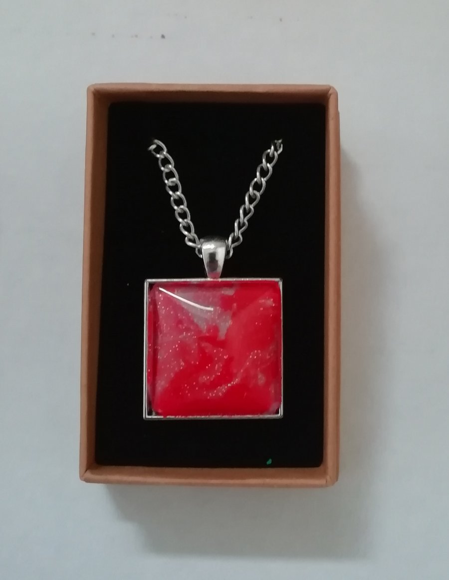 Marble pendant necklace 