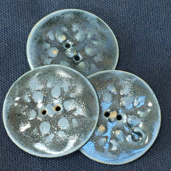 Set of 3 porcelain buttons - Grey Green snowflake