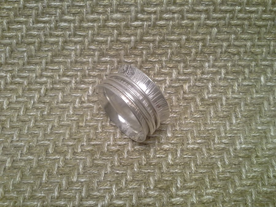 WOMEN'S SPINNING RING, Sterling Silver textured