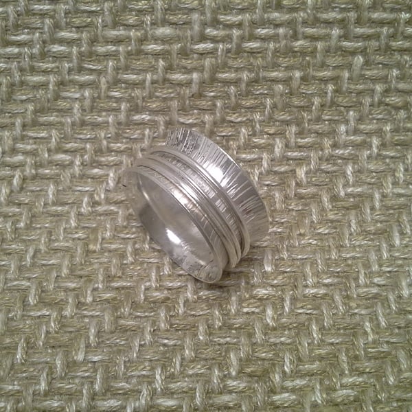 WOMEN'S SPINNING RING, Sterling Silver textured