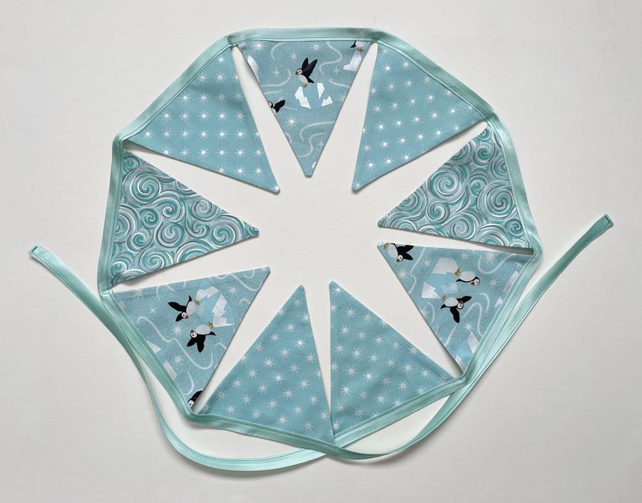 Bunting with puffins