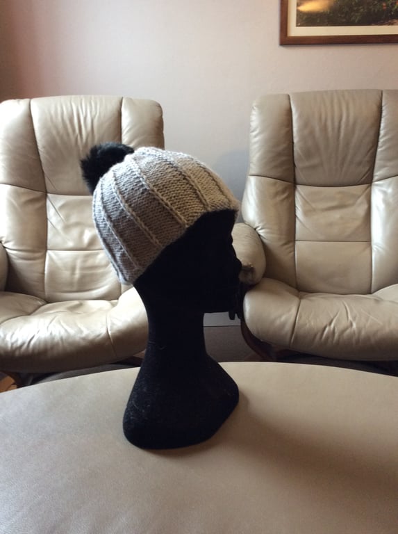 Grey bobble hat