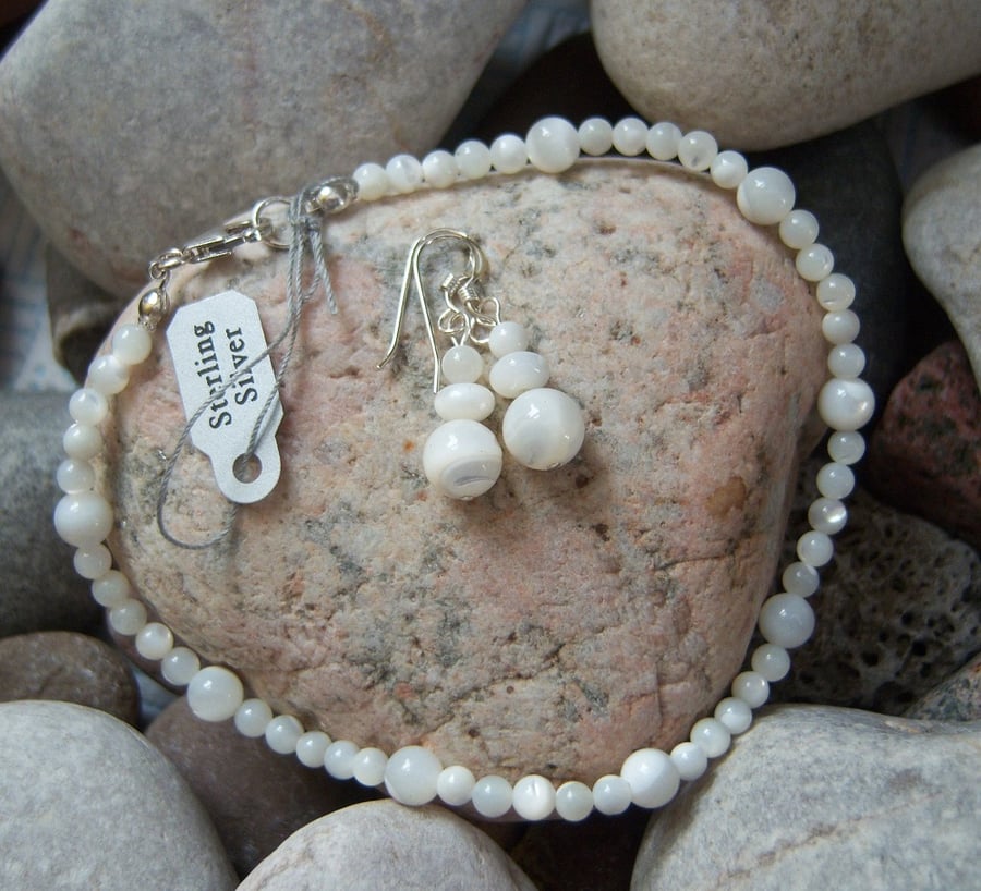 Matching Mother Of Pearl Anklet and earrings