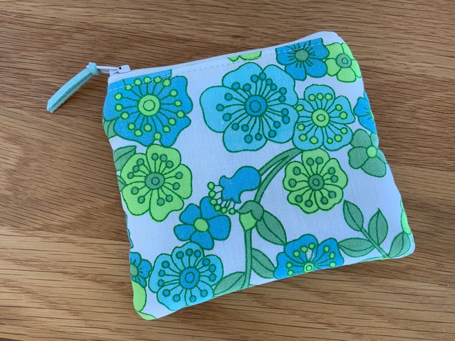 Fabric Coin Purse, Money Pouch, Zipped Purse, Purse, Card Holder, Floral, Retro