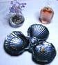 Metallic black scallop shell trinket dish. - Image 3