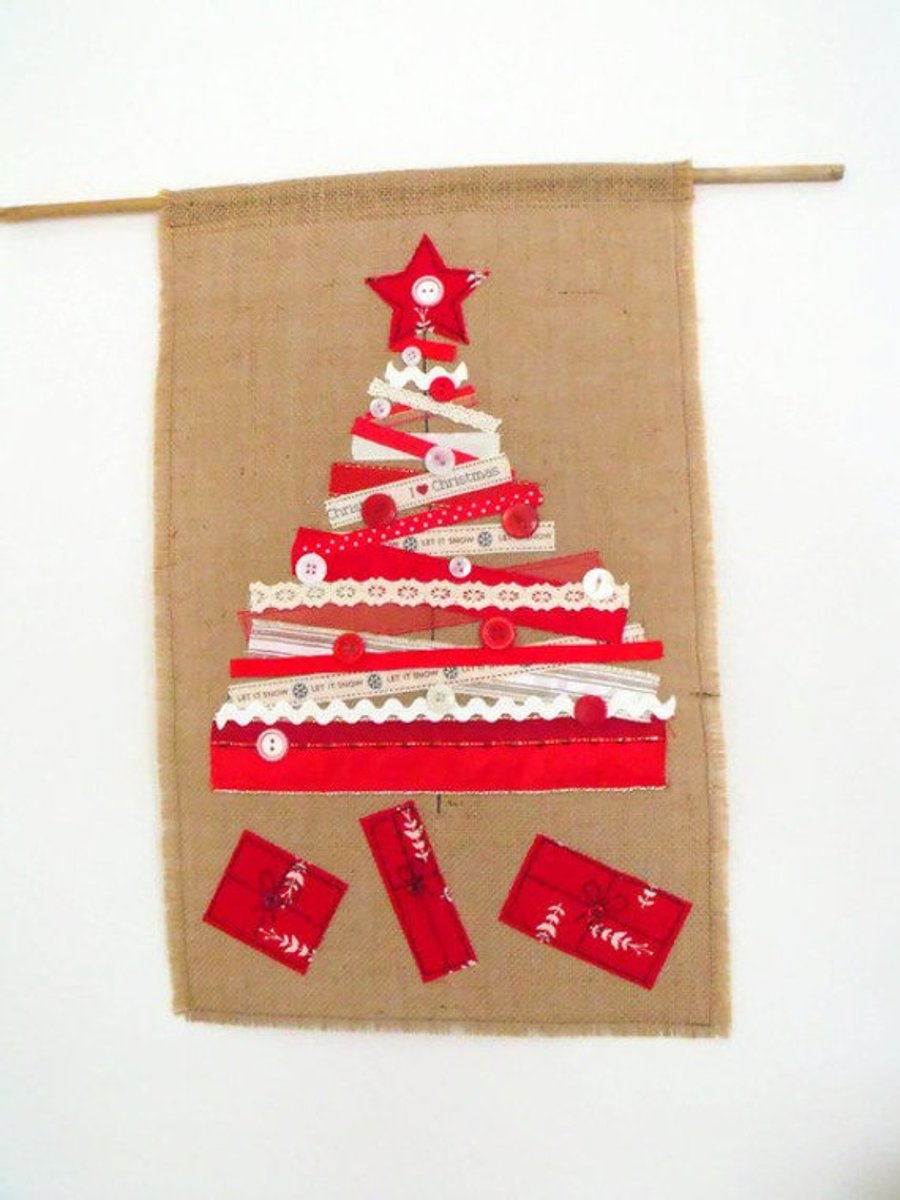 hessian red ribbon christmas tree and presents wall hanging decoration