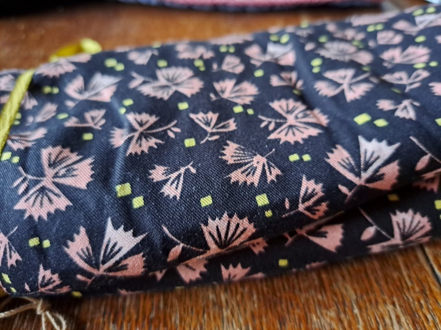 Dress weight viscose fabric