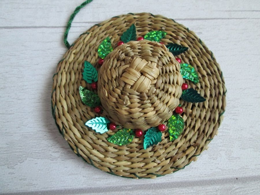 Christmas Hat Tree Decoration - Leaves and Berries