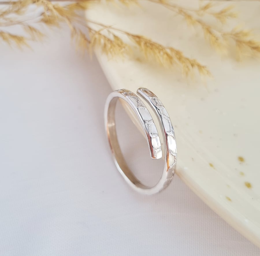 Sterling Silver Bark Nature Hug Ring