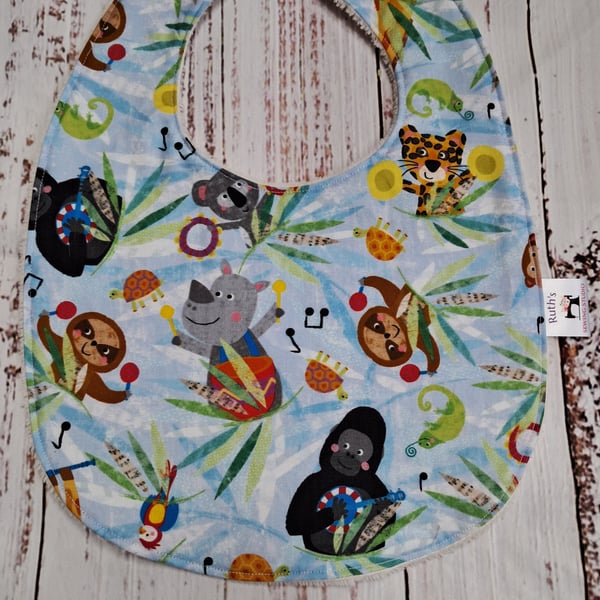 Toddler bamboo bib with musical animals - size 12 months plus