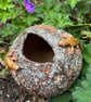 Stoneware planter with lizards - Image 3
