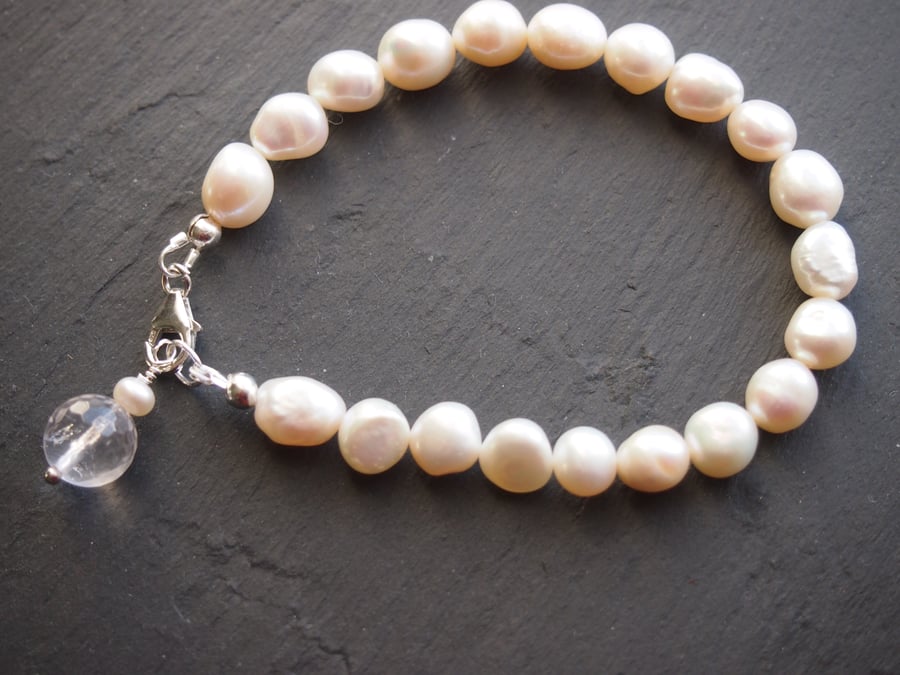 Classic ivory freshwater pearl and sterling silver bracelet 