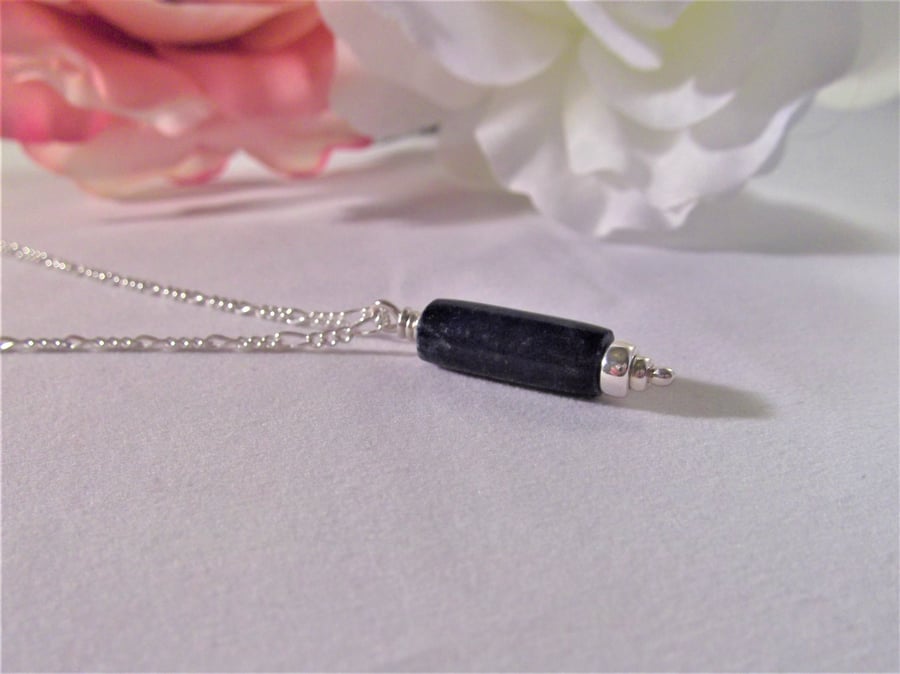 Lapis lazuli gemstone necklace brow chakra truth