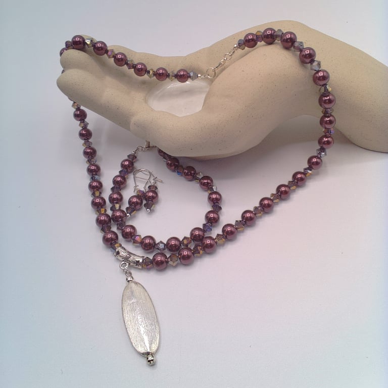 Purple Pearl and Crystal Necklace with a Silver Pendant Bracelet & Earring