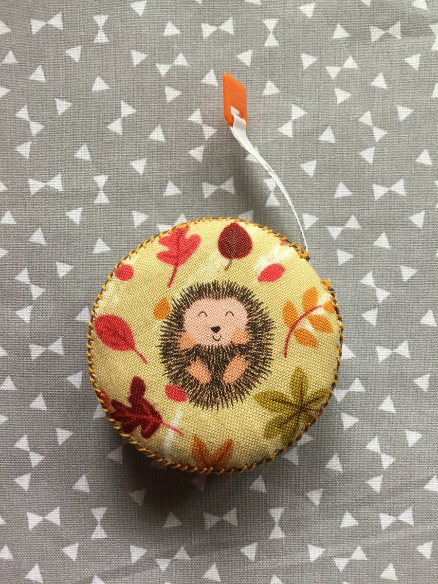 Hedgehog retractable tape measure 