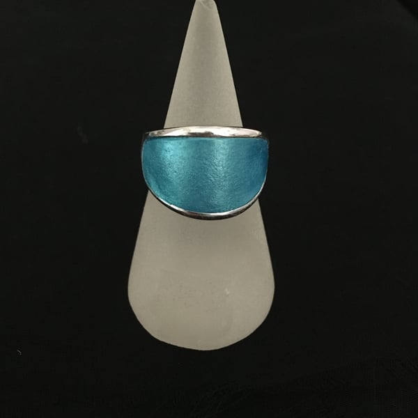 Eyecatching Aqua and Silver tone Ring